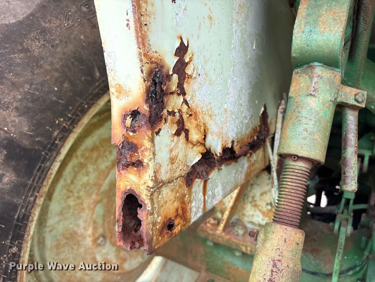 image for item EU7331 Oliver tractor