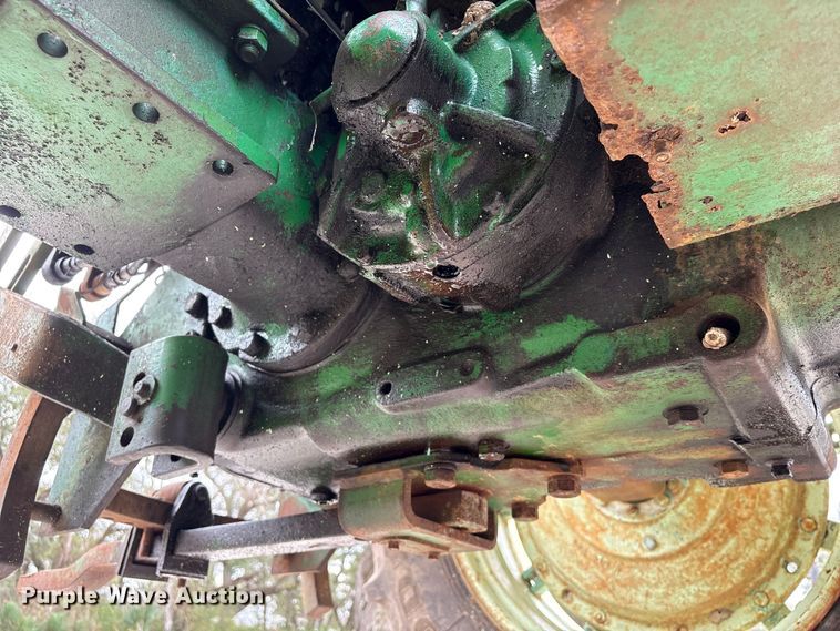 image for item EU7331 Oliver tractor