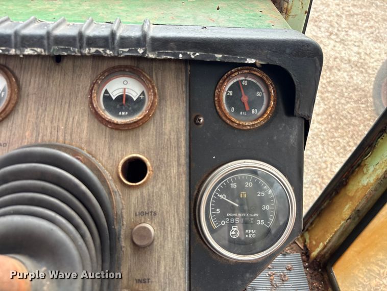 image for item EU7331 Oliver tractor