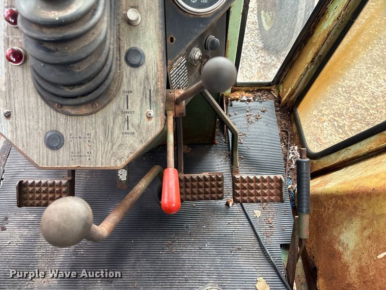 image for item EU7331 Oliver tractor