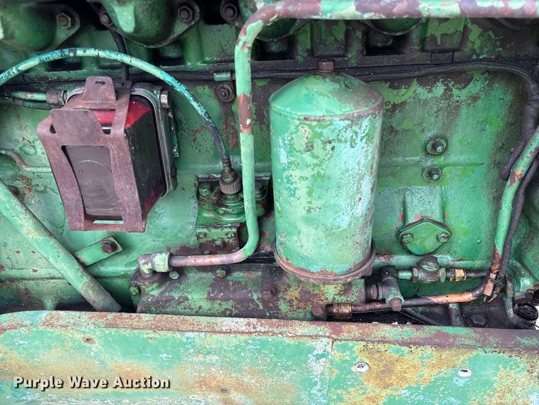 image for item EU7331 Oliver tractor