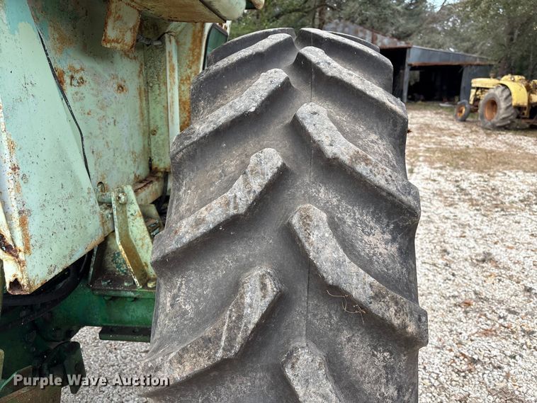 image for item EU7331 Oliver tractor