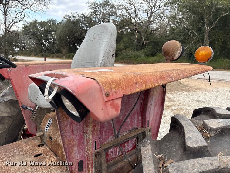 image for item EU7332 Massey Ferguson tractor