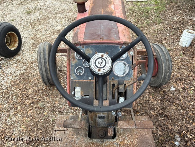 image for item EU7332 Massey Ferguson tractor