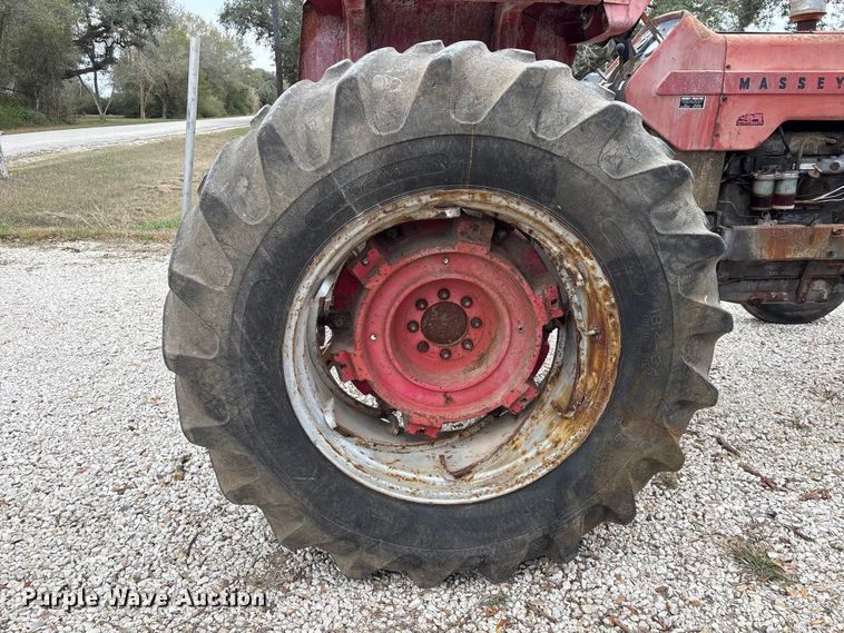 image for item EU7332 Massey Ferguson tractor
