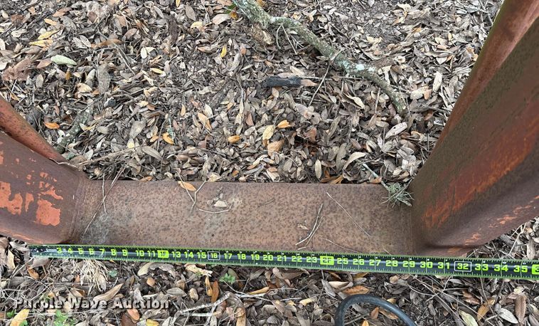 image for item EU7334 Tractor loader 