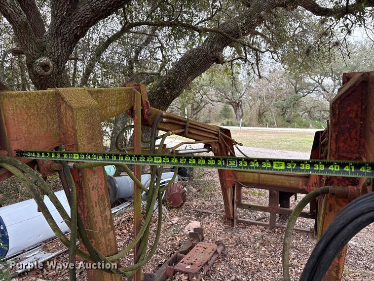 image for item EU7334 Tractor loader 