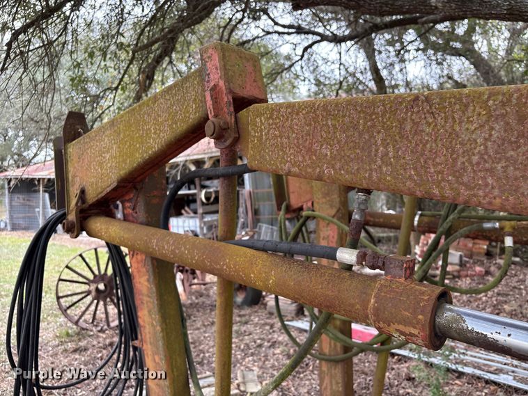 image for item EU7334 Tractor loader 