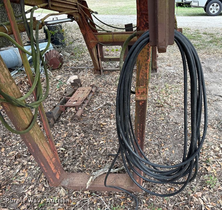 image for item EU7334 Tractor loader 