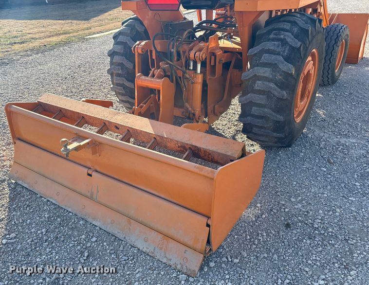 image for item EV2652 Case 480 ELL landscape tractor