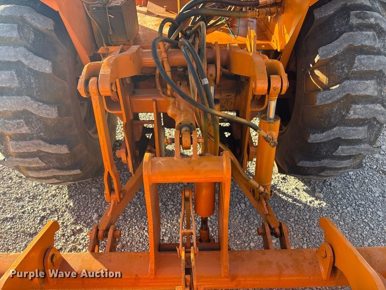 image for item EV2652 Case 480 ELL landscape tractor