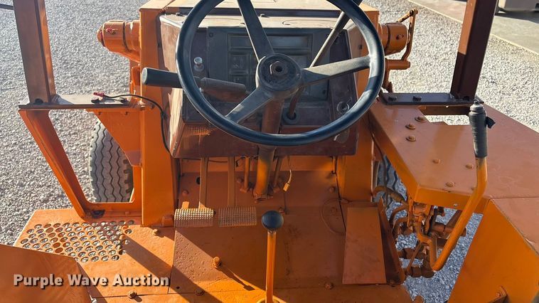 image for item EV2652 Case 480 ELL landscape tractor