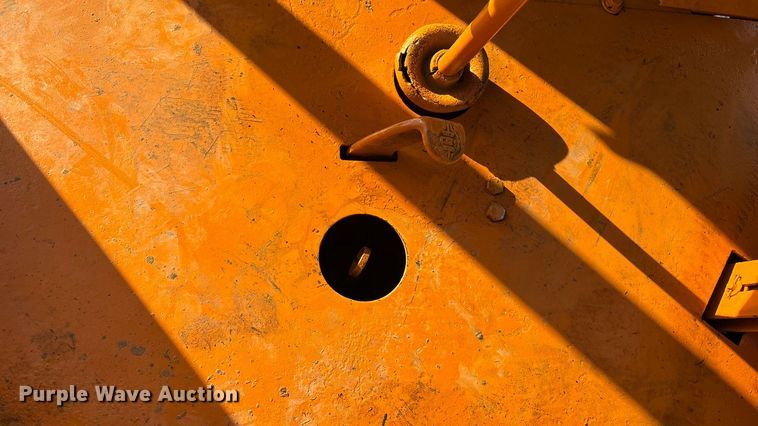 image for item EV2652 Case 480 ELL landscape tractor