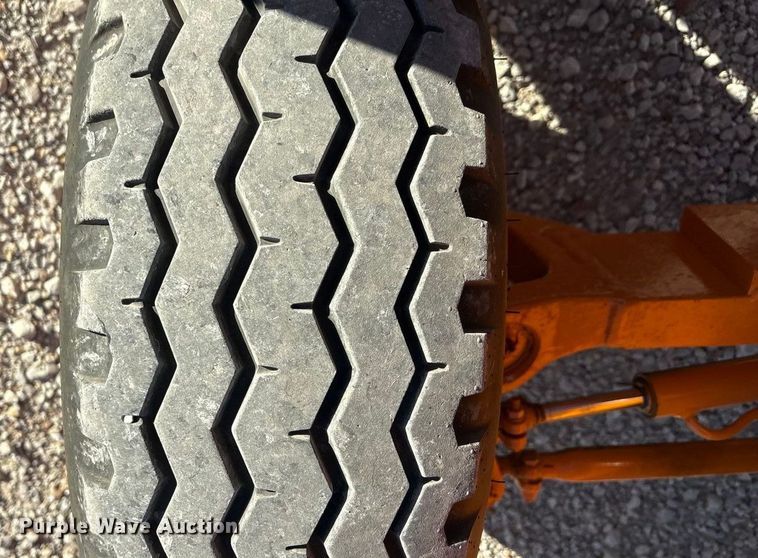 image for item EV2652 Case 480 ELL landscape tractor