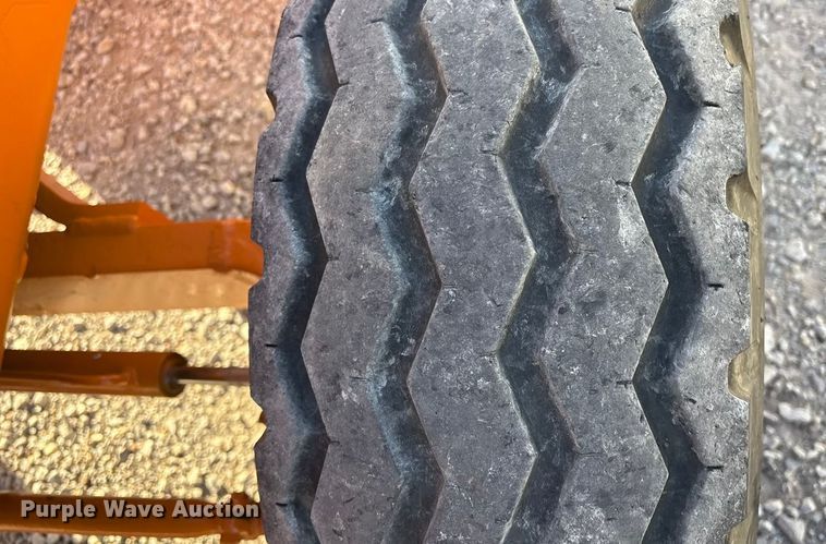 image for item EV2652 Case 480 ELL landscape tractor