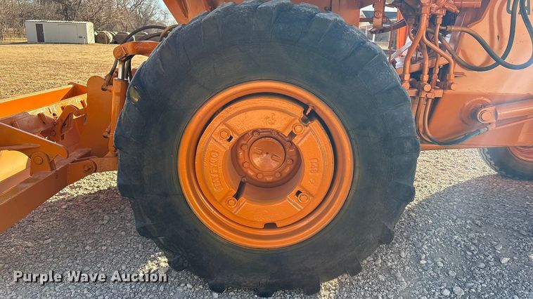 image for item EV2652 Case 480 ELL landscape tractor