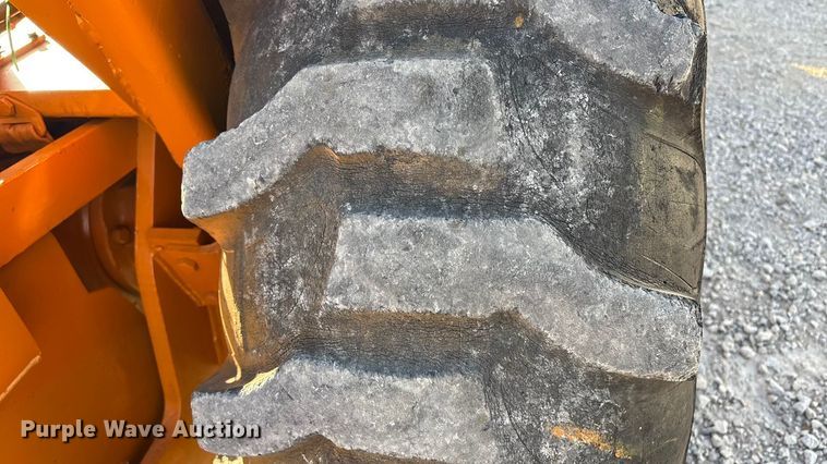 image for item EV2652 Case 480 ELL landscape tractor