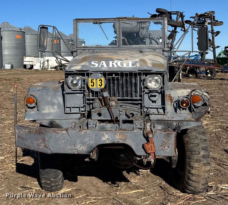 image for item FB0572 1953 IHC M62 tow truck