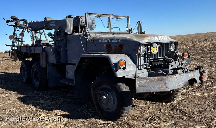 image for item FB0572 1953 IHC M62 tow truck