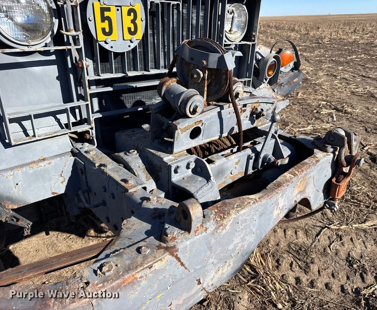 image for item FB0572 1953 IHC M62 tow truck