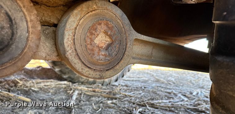 image for item FB0572 1953 IHC M62 tow truck