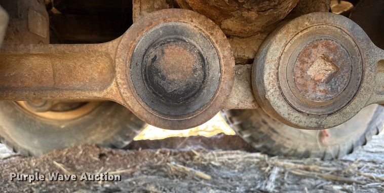 image for item FB0572 1953 IHC M62 tow truck