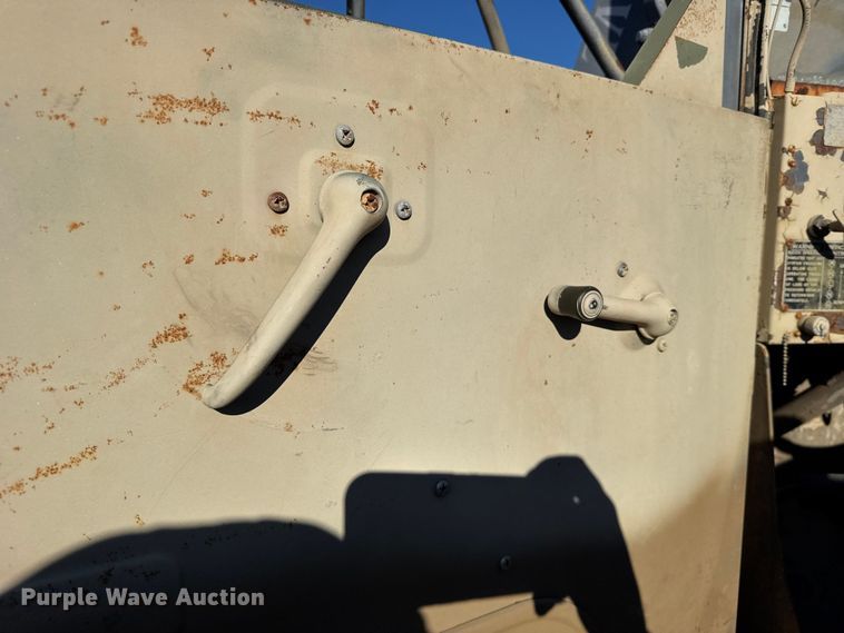 image for item FB0572 1953 IHC M62 tow truck