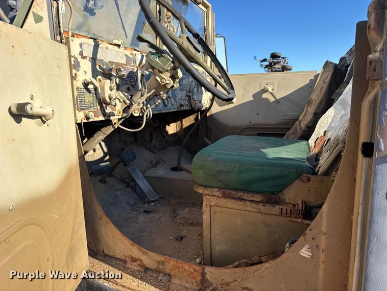 image for item FB0572 1953 IHC M62 tow truck