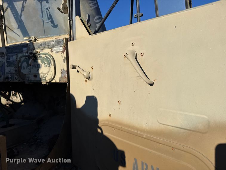 image for item FB0572 1953 IHC M62 tow truck