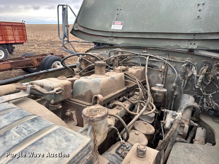 image for item FB0572 1953 IHC M62 tow truck