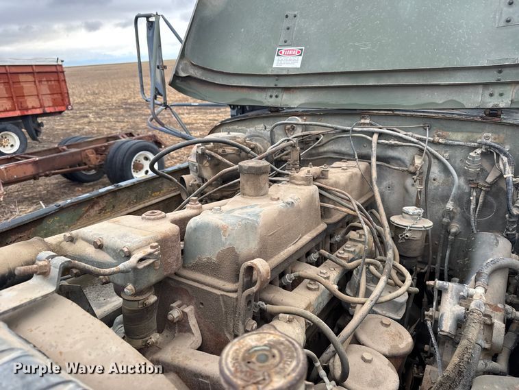 image for item FB0572 1953 IHC M62 tow truck