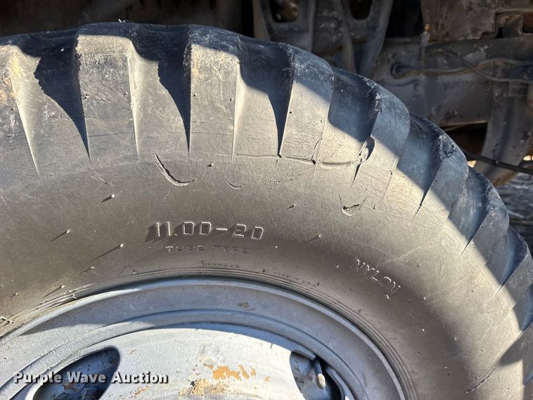 image for item FB0572 1953 IHC M62 tow truck