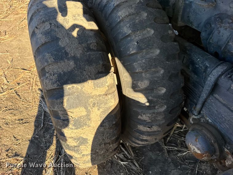 image for item FB0572 1953 IHC M62 tow truck