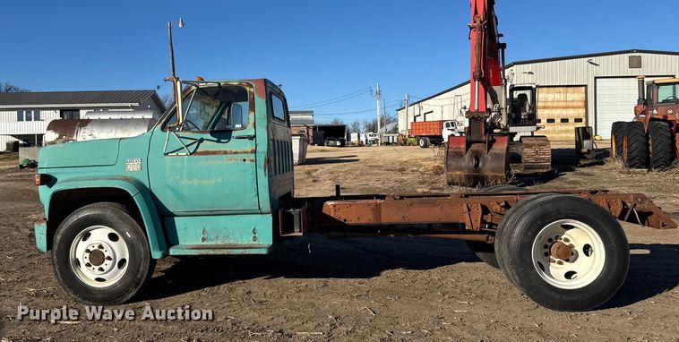 image for item FB0573 1973 Chevrolet C60 truck cab and chassis