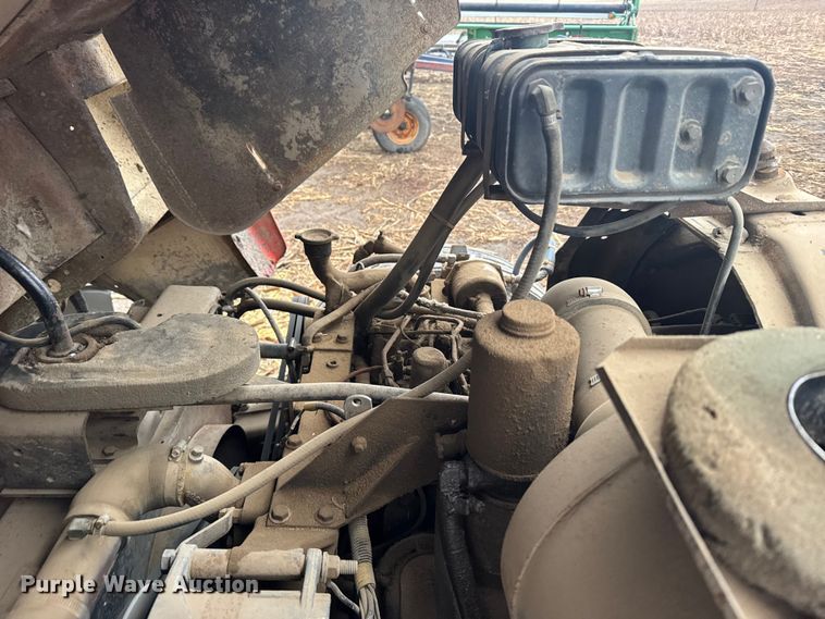 image for item FB0574 1981 International 1850 grain truck