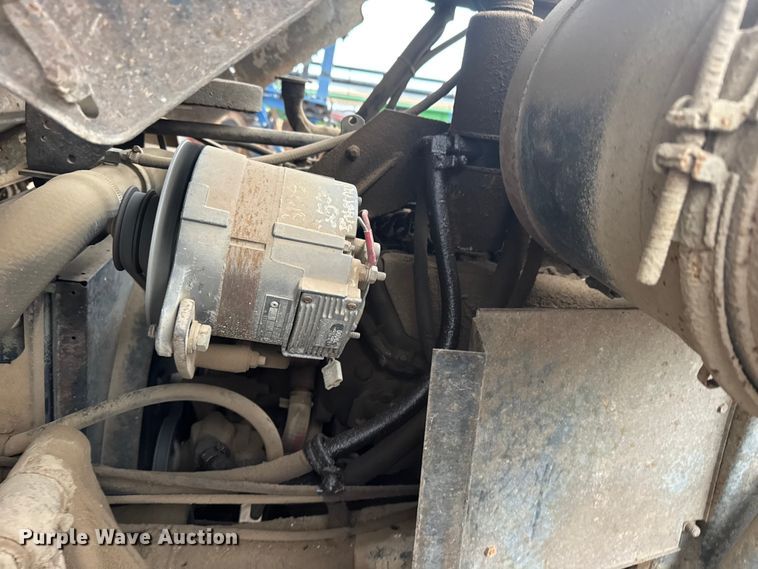 image for item FB0574 1981 International 1850 grain truck