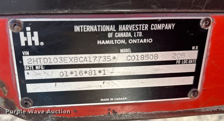 image for item FB0574 1981 International 1850 grain truck