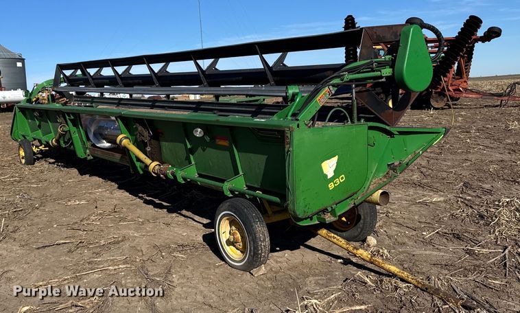 image for item FB0617 John Deere 930 rigid head