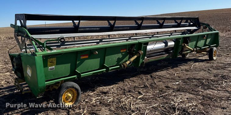 image for item FB0617 John Deere 930 rigid head