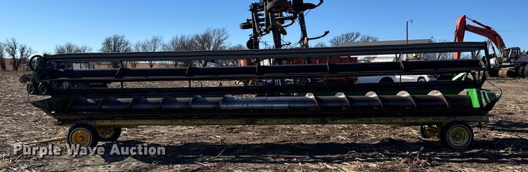 image for item FB0617 John Deere 930 rigid head