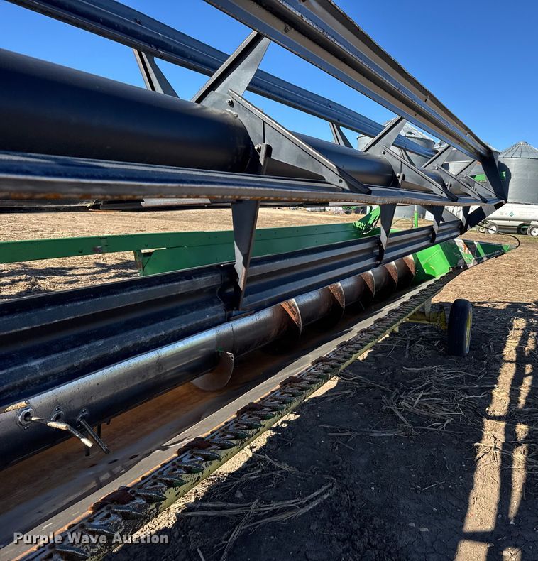 image for item FB0617 John Deere 930 rigid head