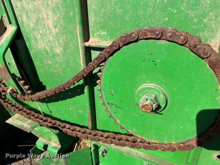 image for item FB0617 John Deere 930 rigid head