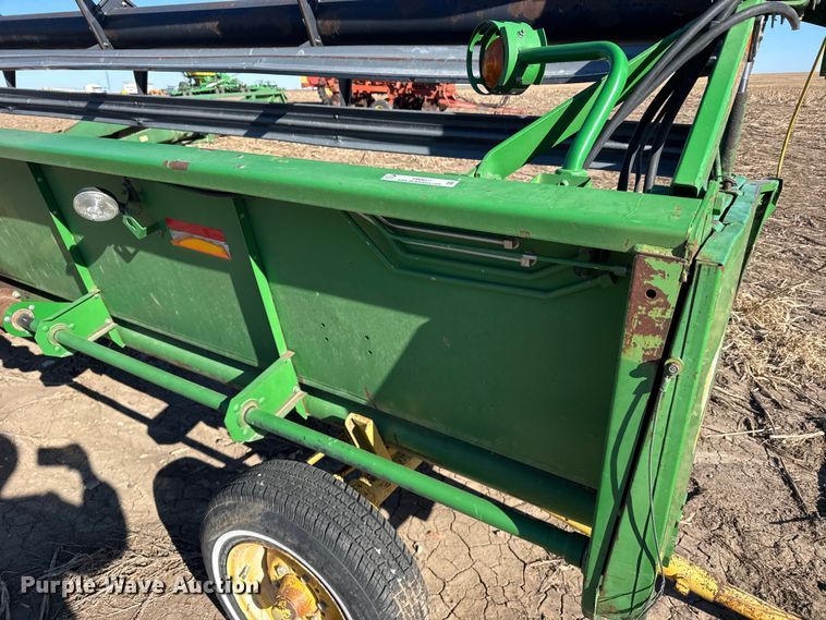 image for item FB0617 John Deere 930 rigid head