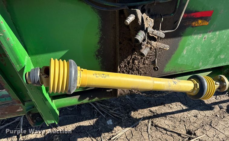 image for item FB0617 John Deere 930 rigid head