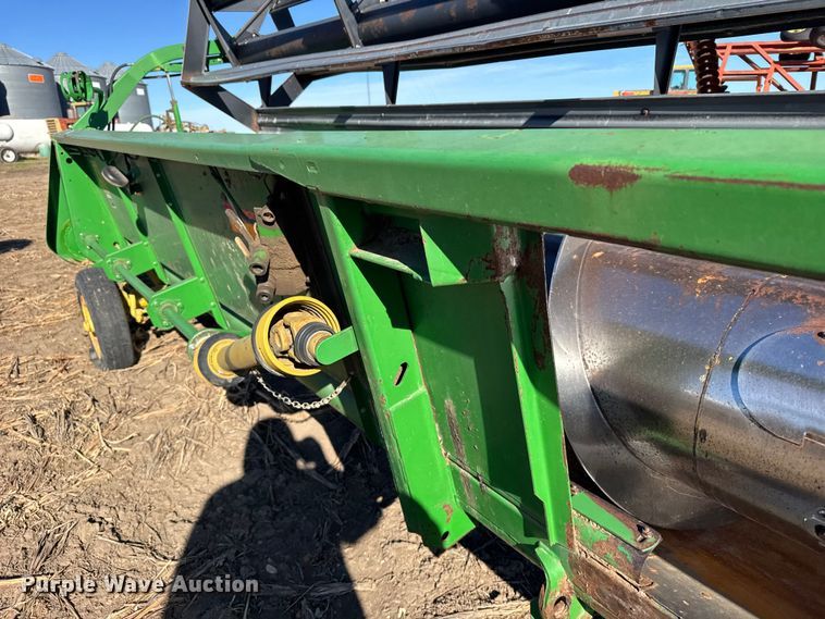 image for item FB0617 John Deere 930 rigid head