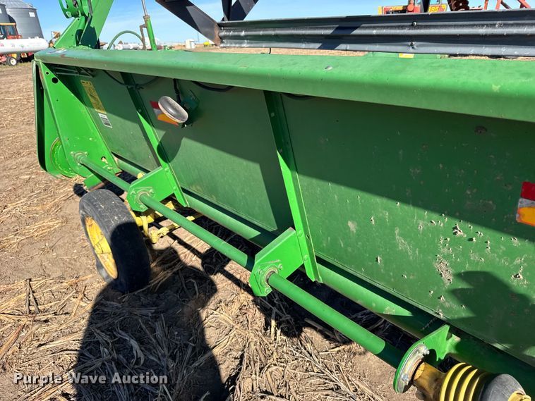 image for item FB0617 John Deere 930 rigid head