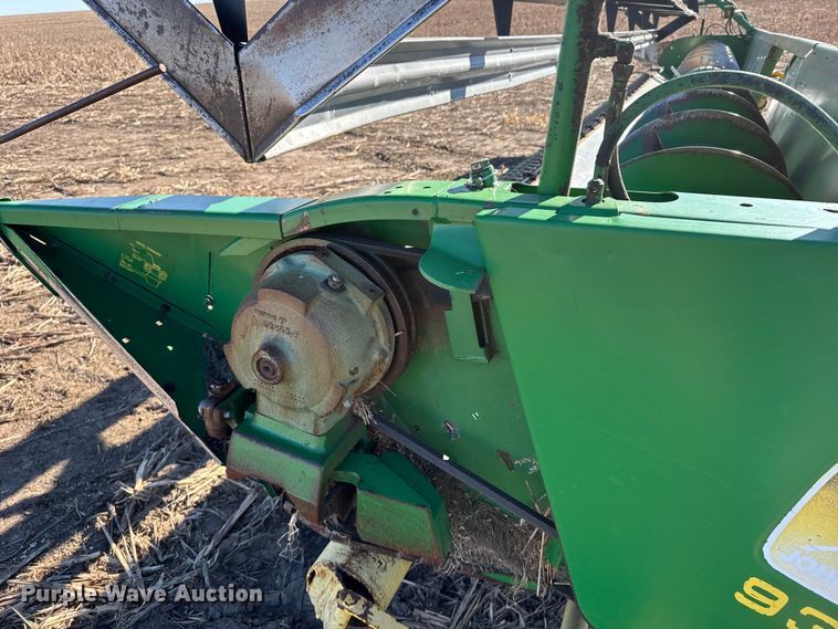 image for item FB0617 John Deere 930 rigid head