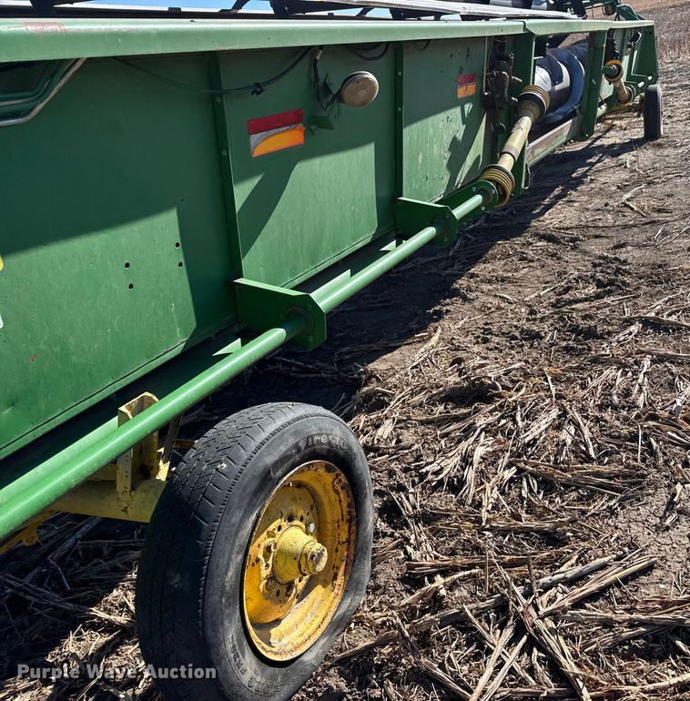 image for item FB0617 John Deere 930 rigid head