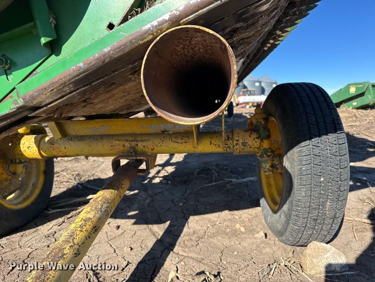 image for item FB0617 John Deere 930 rigid head