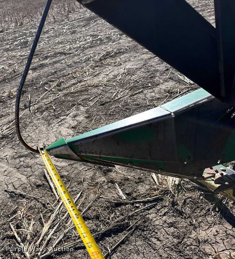 image for item FB0617 John Deere 930 rigid head